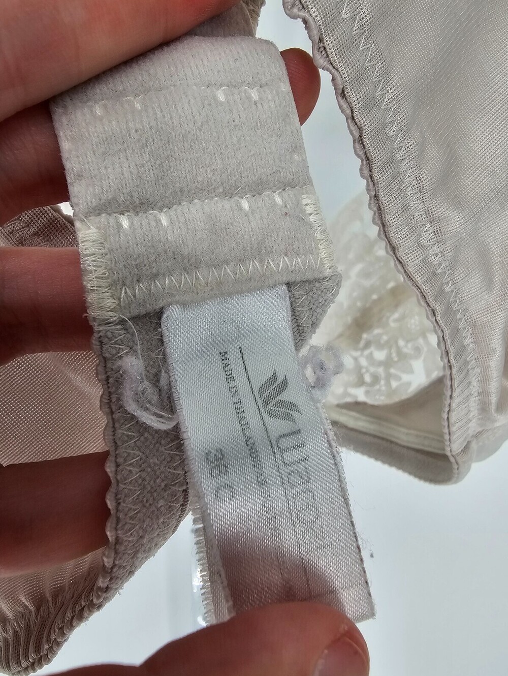 Vintage Wacoal Womens Sz 38C Unlined T Shirt Bra White Lace 85229 - Picture 4 of 5